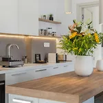 T7 Luxury Paros Hotel *