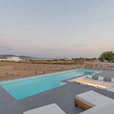 T7 Luxury Paros 酒店 *
