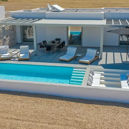 T7 Luxury Paros *