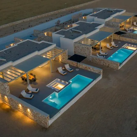 T7 Luxury Paros *